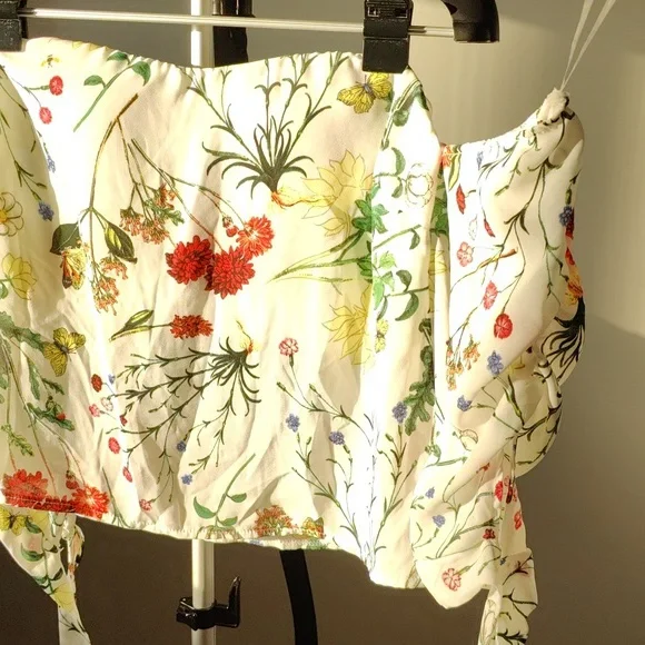 BNWOT TOP - Picture 3 of 6